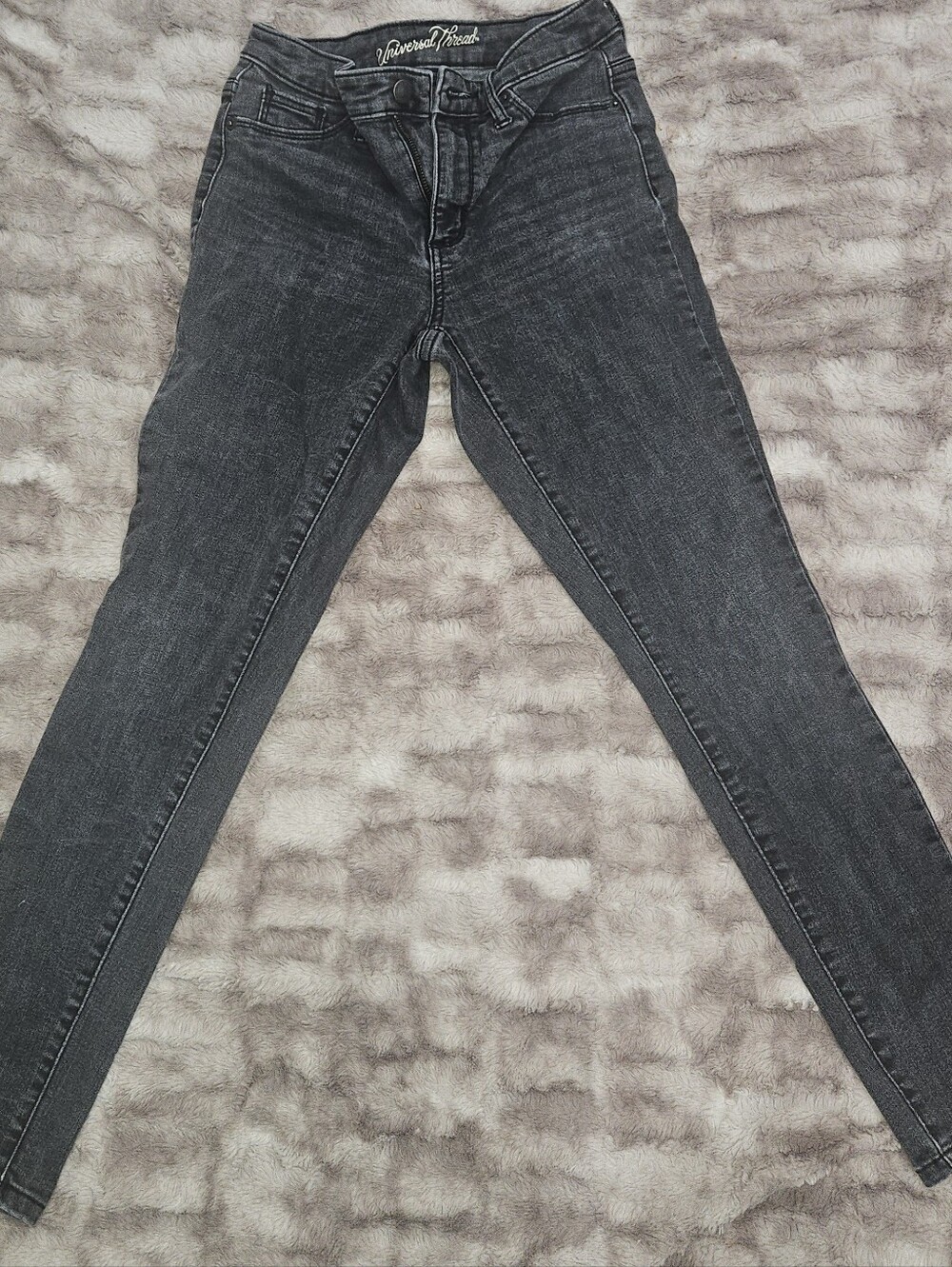 Universal Thread Women’s Washed Black Skinny Jeans